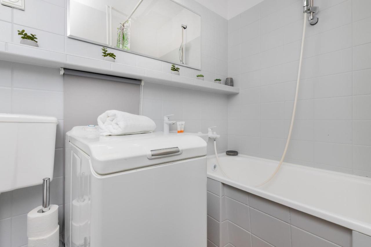 Seaview Apartment Gdansk Przymorze By Noclegi Renters Εξωτερικό φωτογραφία